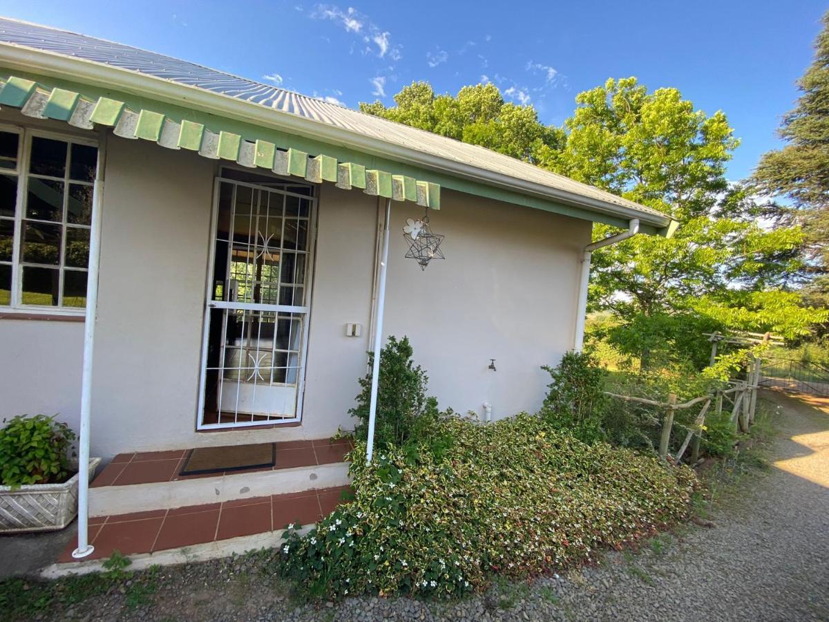 Villa Under The Oak Underberg Esterno foto